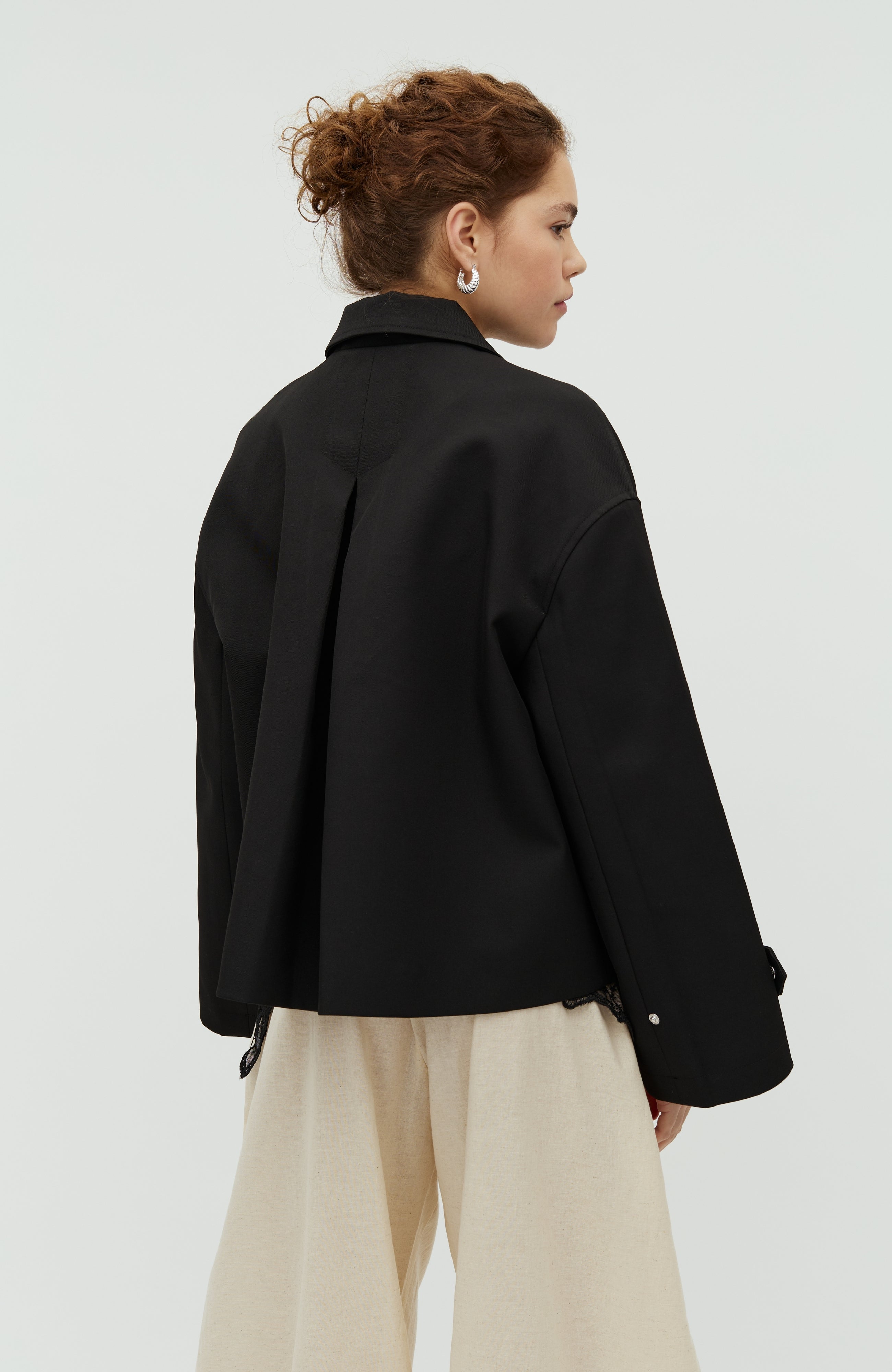 Dario-M_Black_Model_2