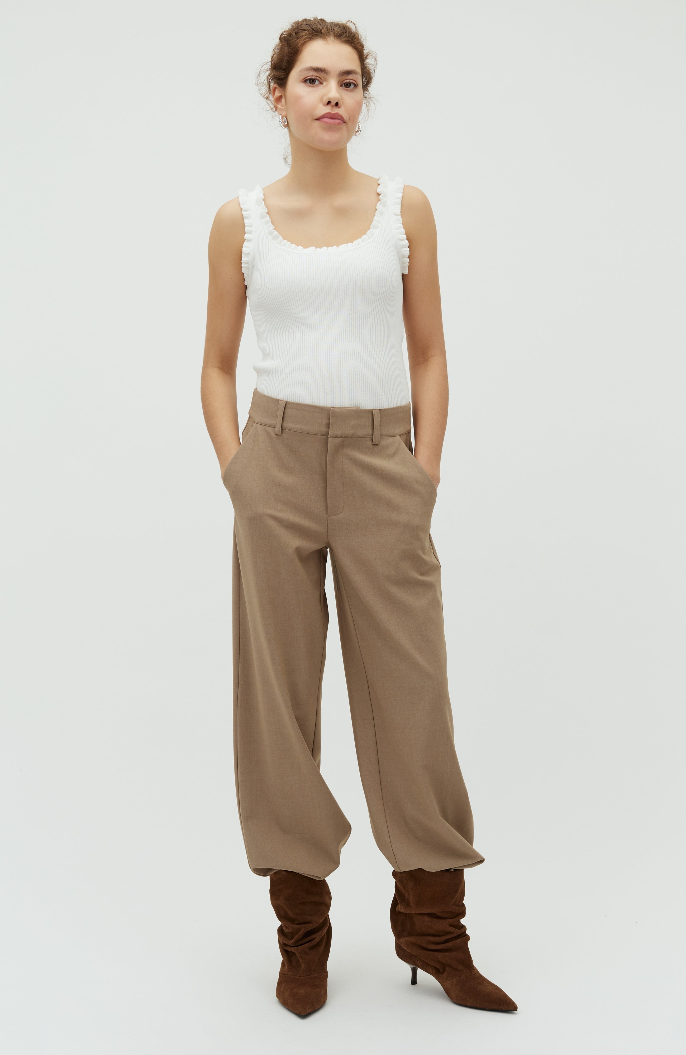 Rihnwen-M_Timber Wolf Mel._Model_0