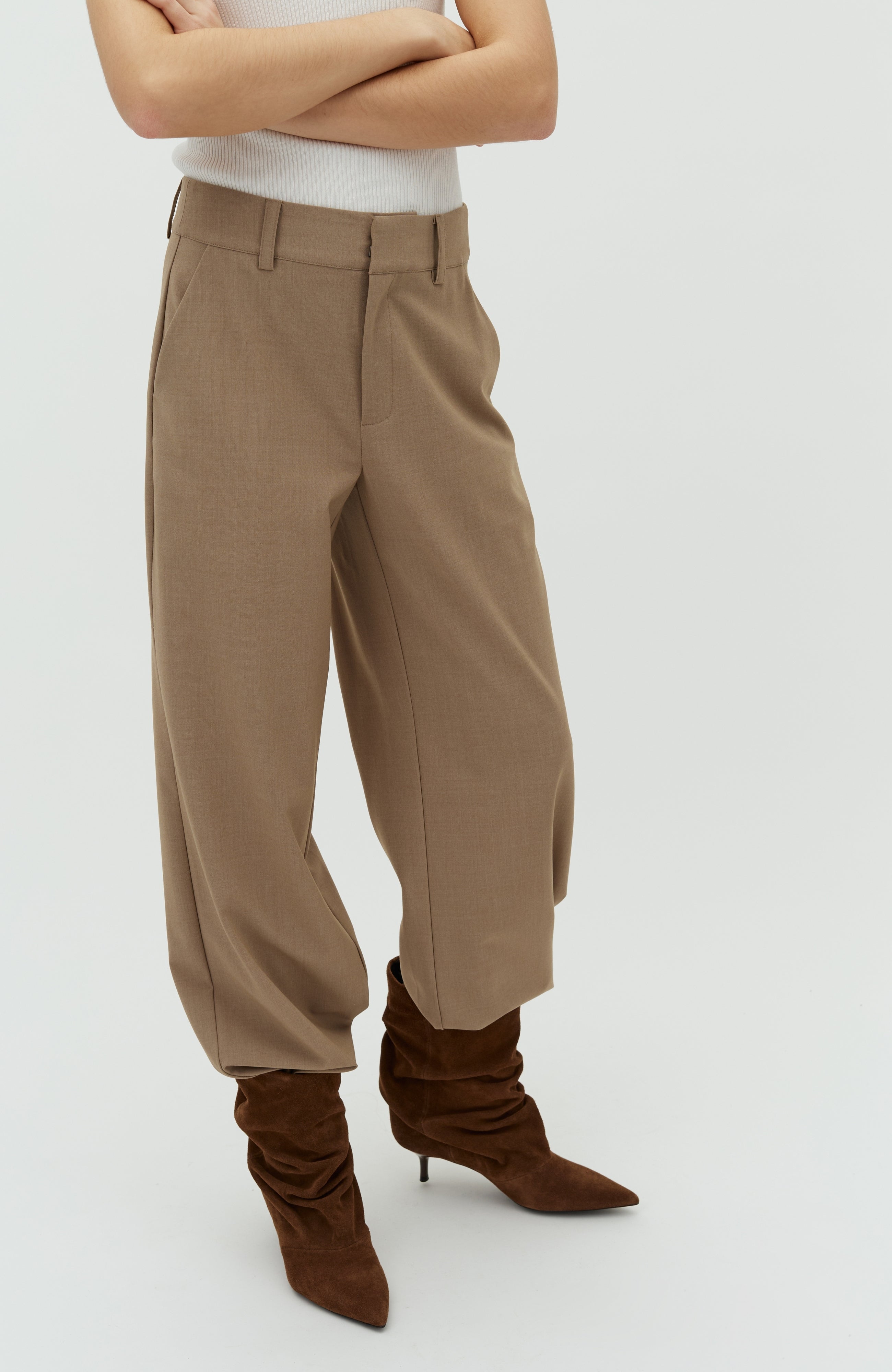 Rihnwen-M_Timber Wolf Mel._Model_1