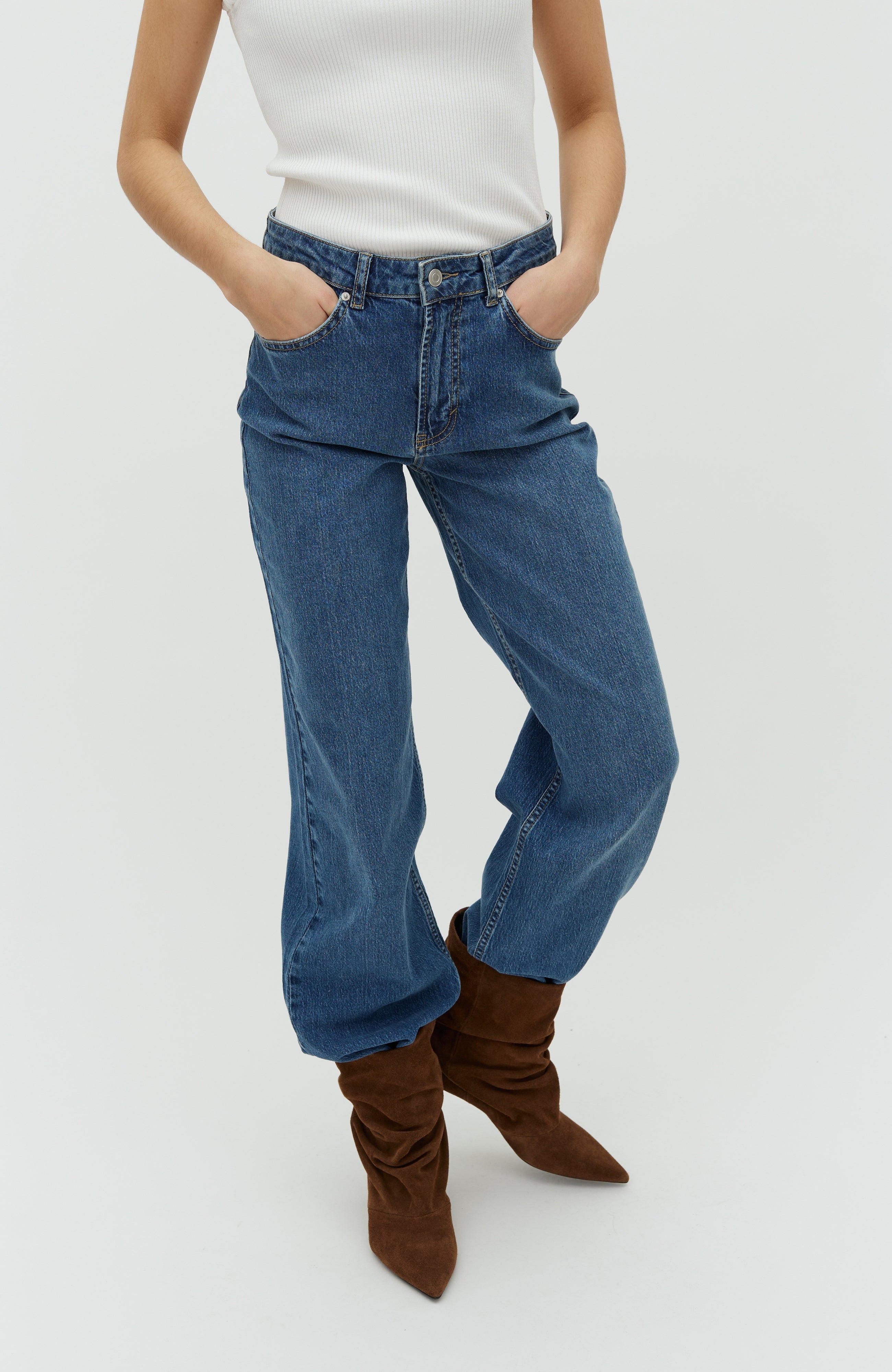 Tamilla-M_Vintage Light Blue_Model_1