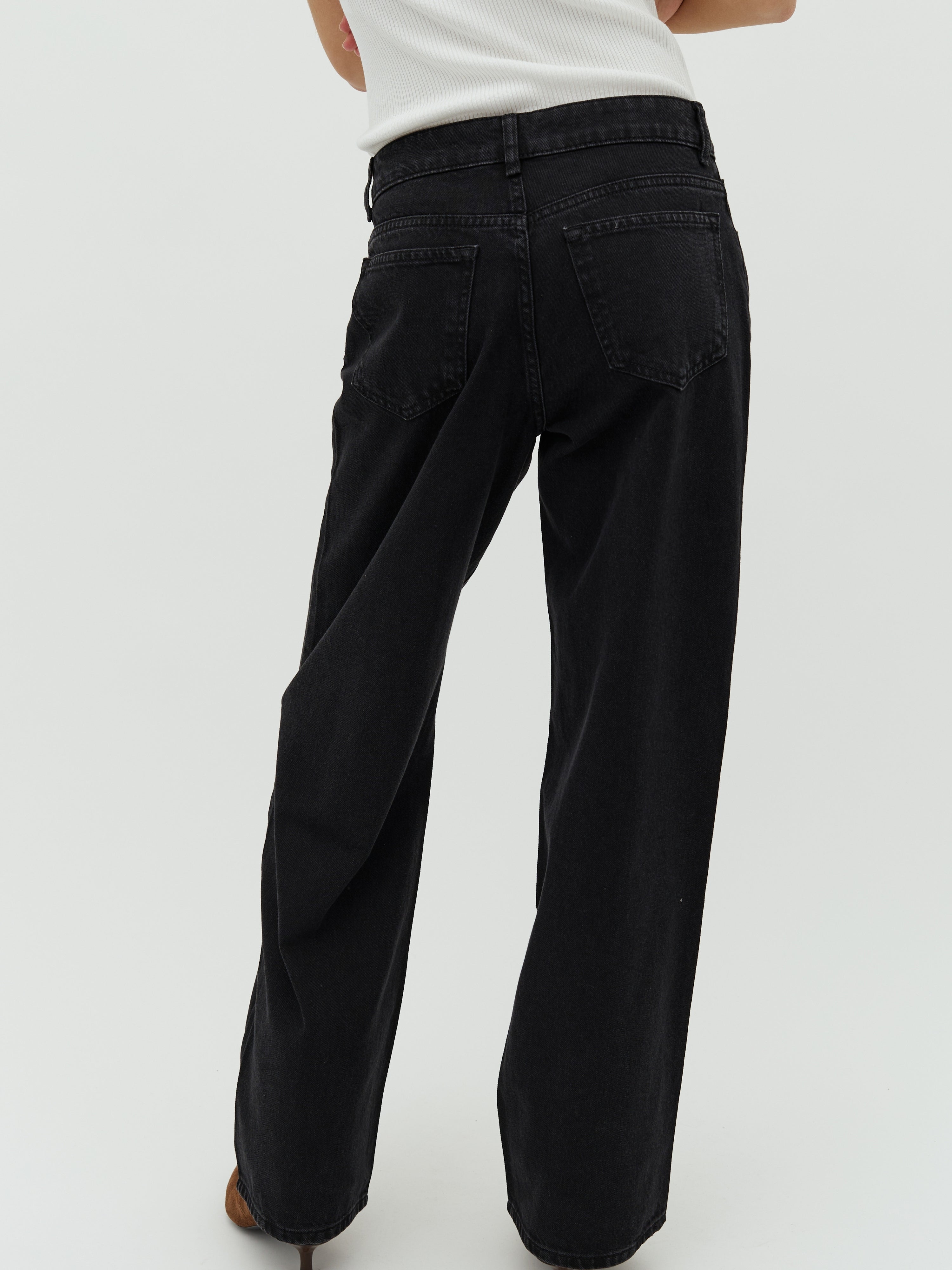 Cadian-M_Rebel Black_Model_2