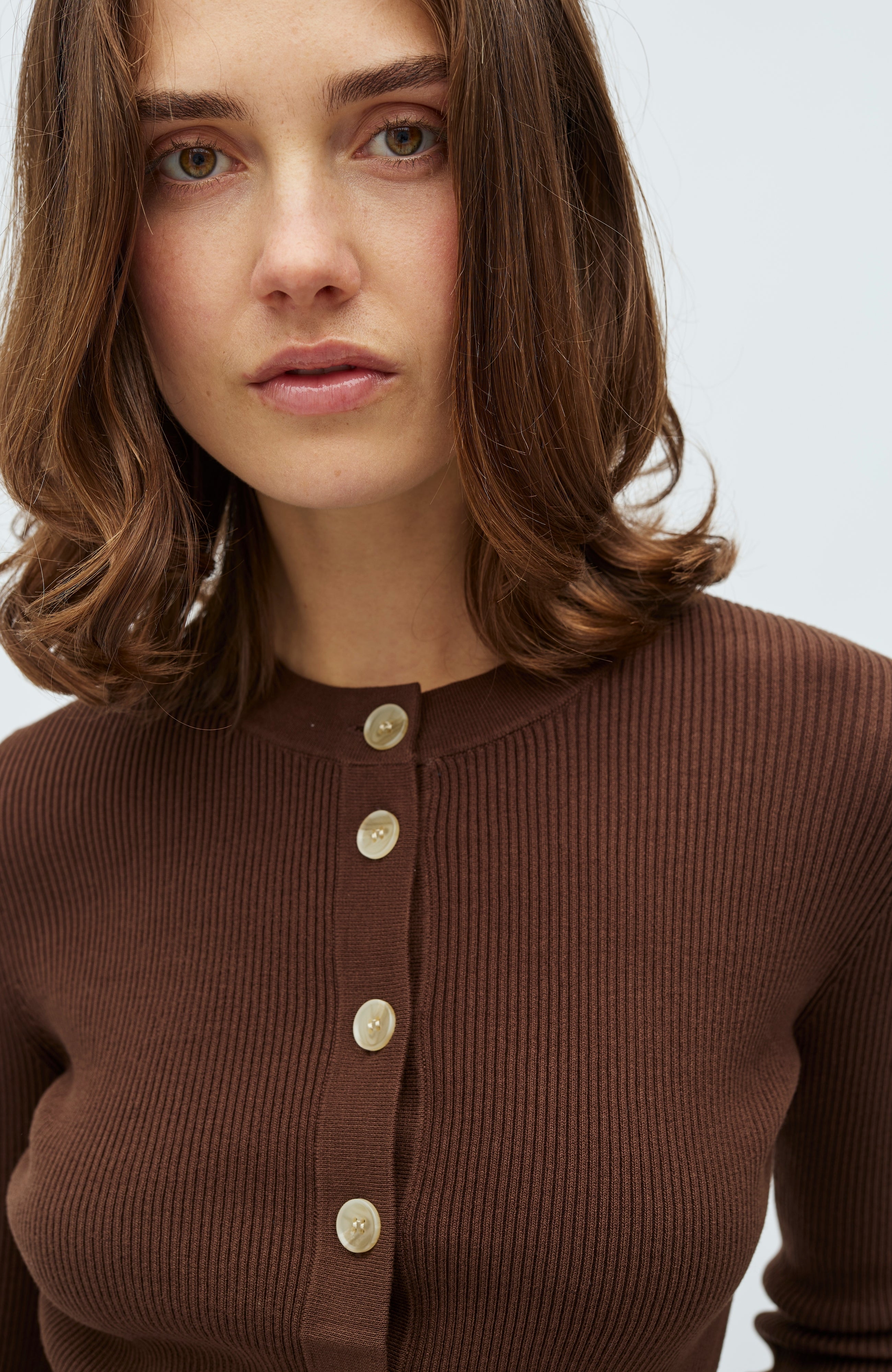 Arietty-M_Chocolate Brown_Model_1