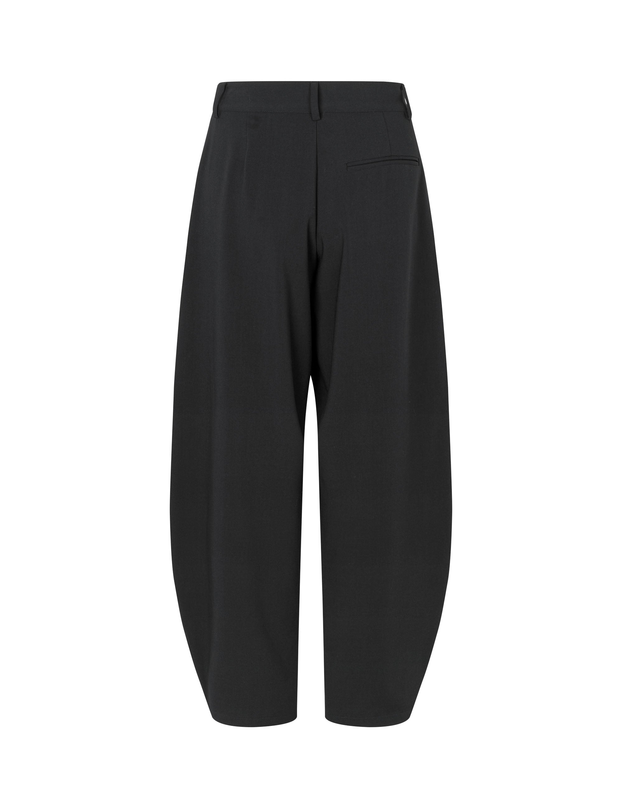 Pija-M_Black_Packshot_1