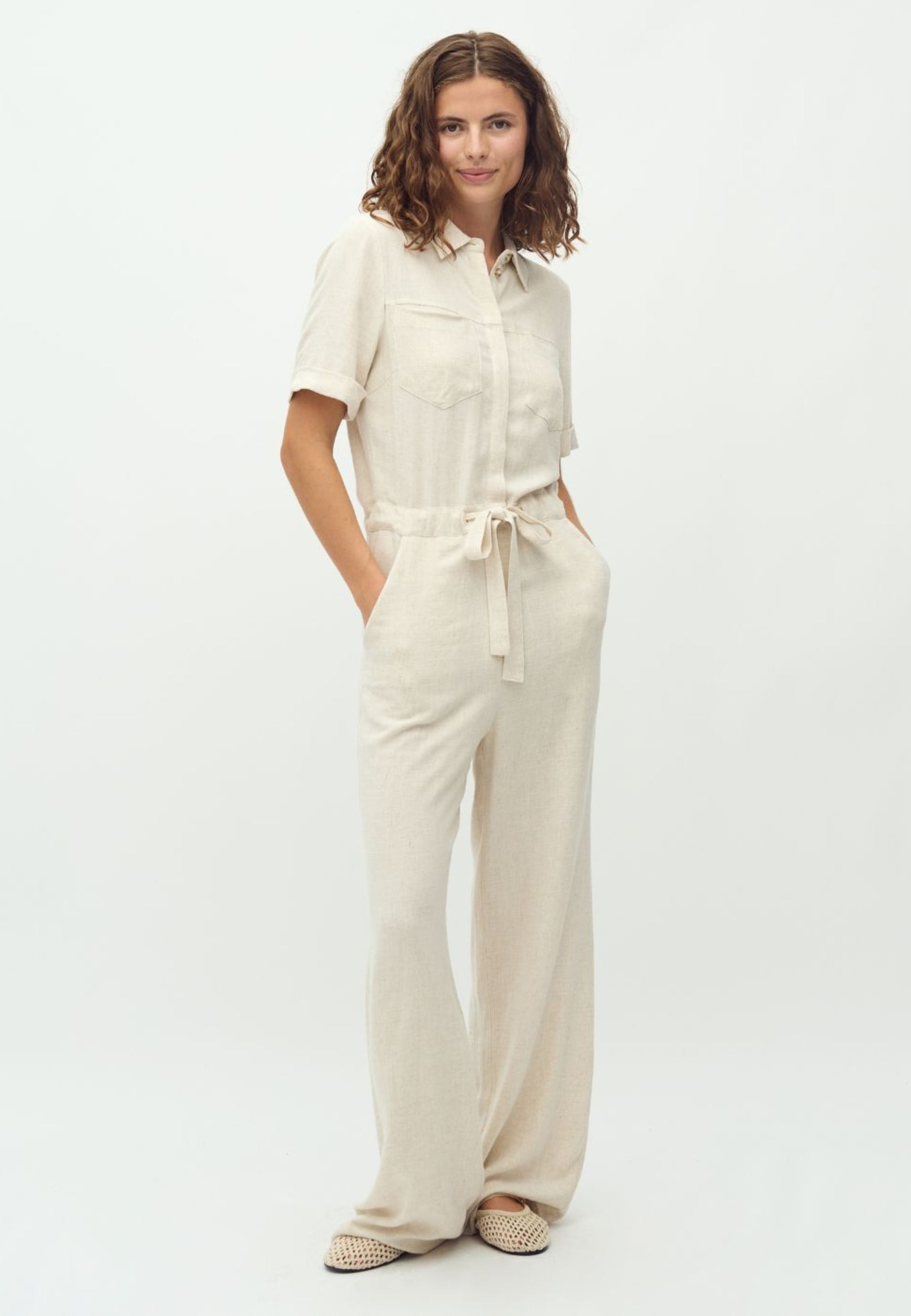 Carellia-M_Natural Beige_Model_0