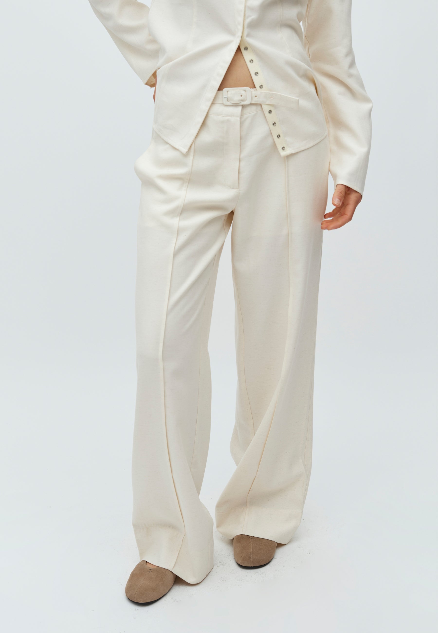 Fenna-M_Natural Light_Model_1