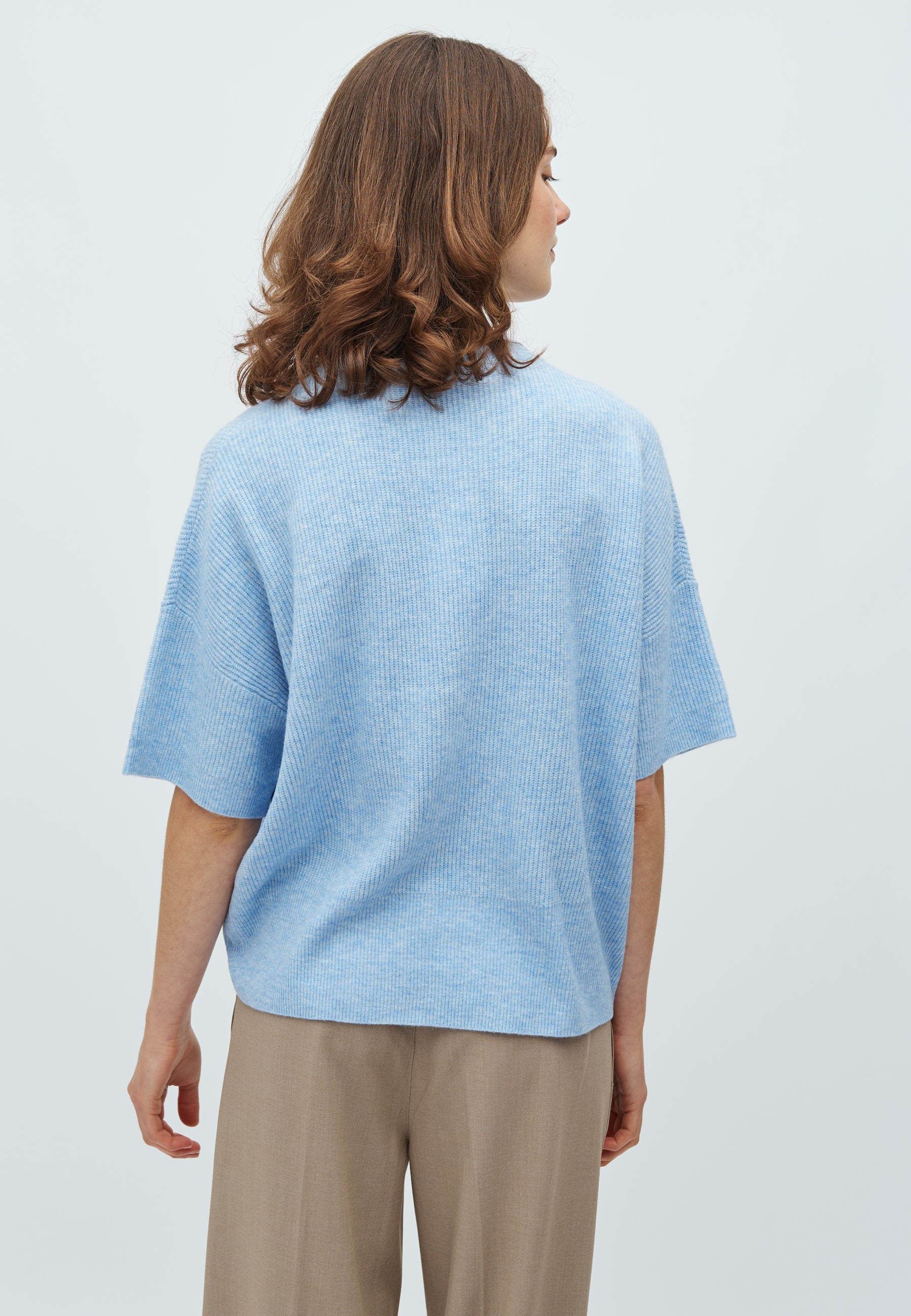 Gillian SS-M_Classic Light Blue_Model_2