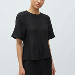 Kaely-M_Black_Model_0