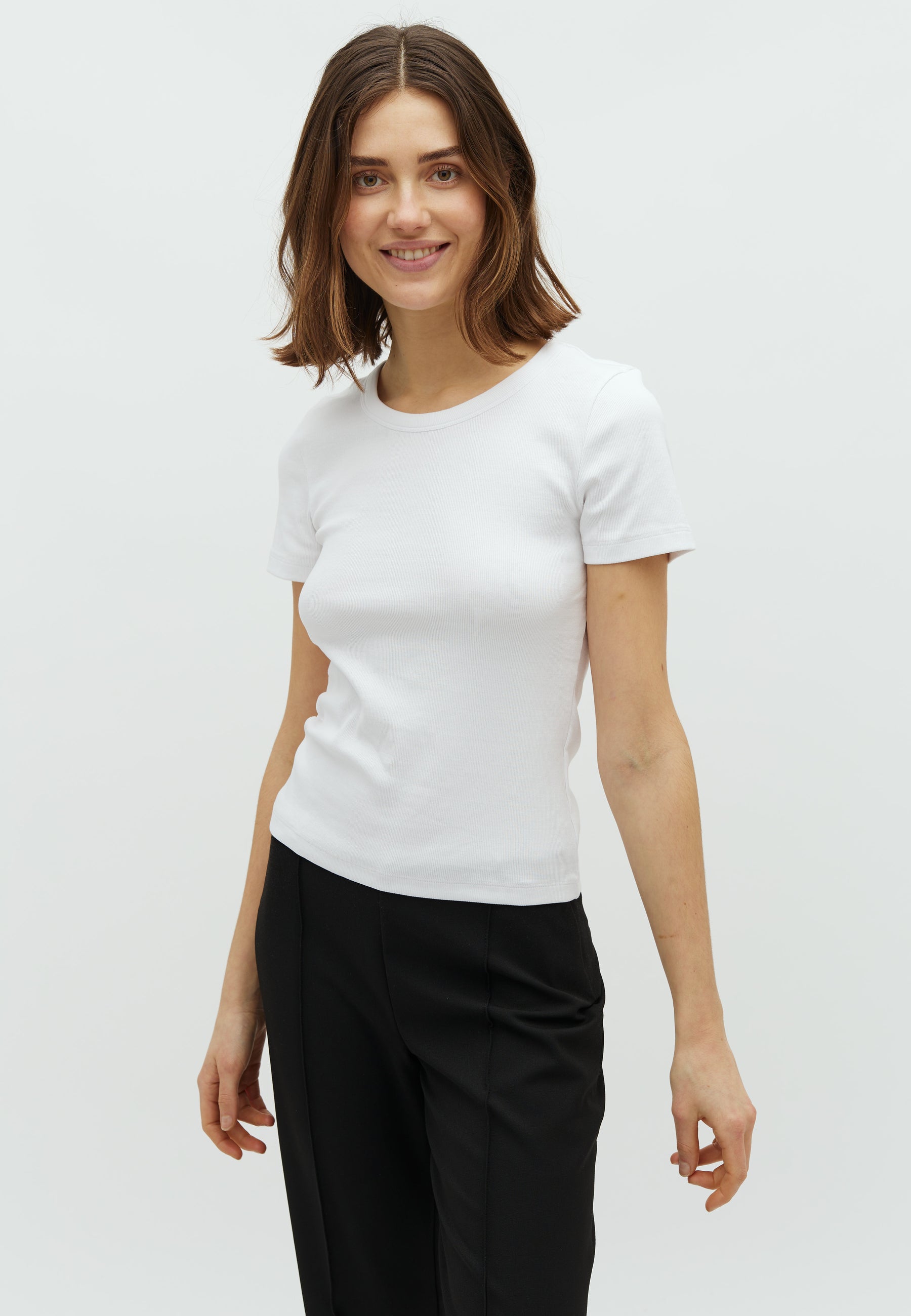 Otis-M_White_Model_0