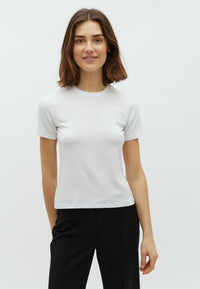 Julie-M_Optical White_Model_0