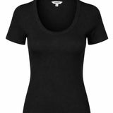 Otis-U-M_Black_Packshot_0