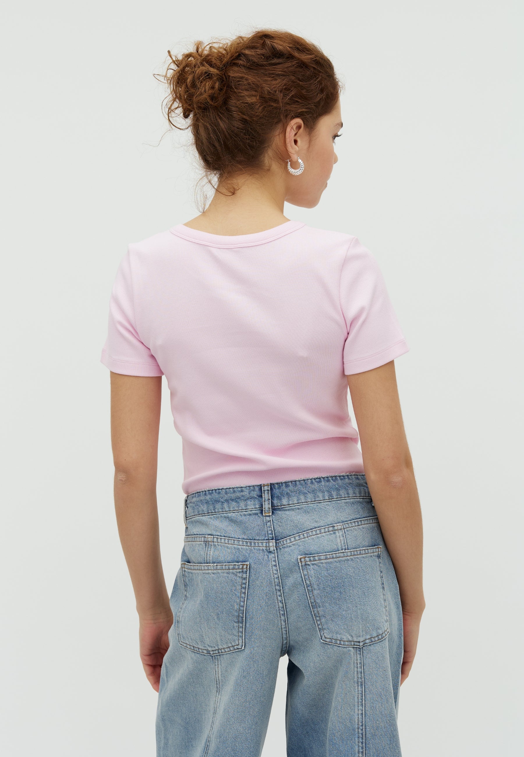 Otis-M_Pale Rose_Model_2