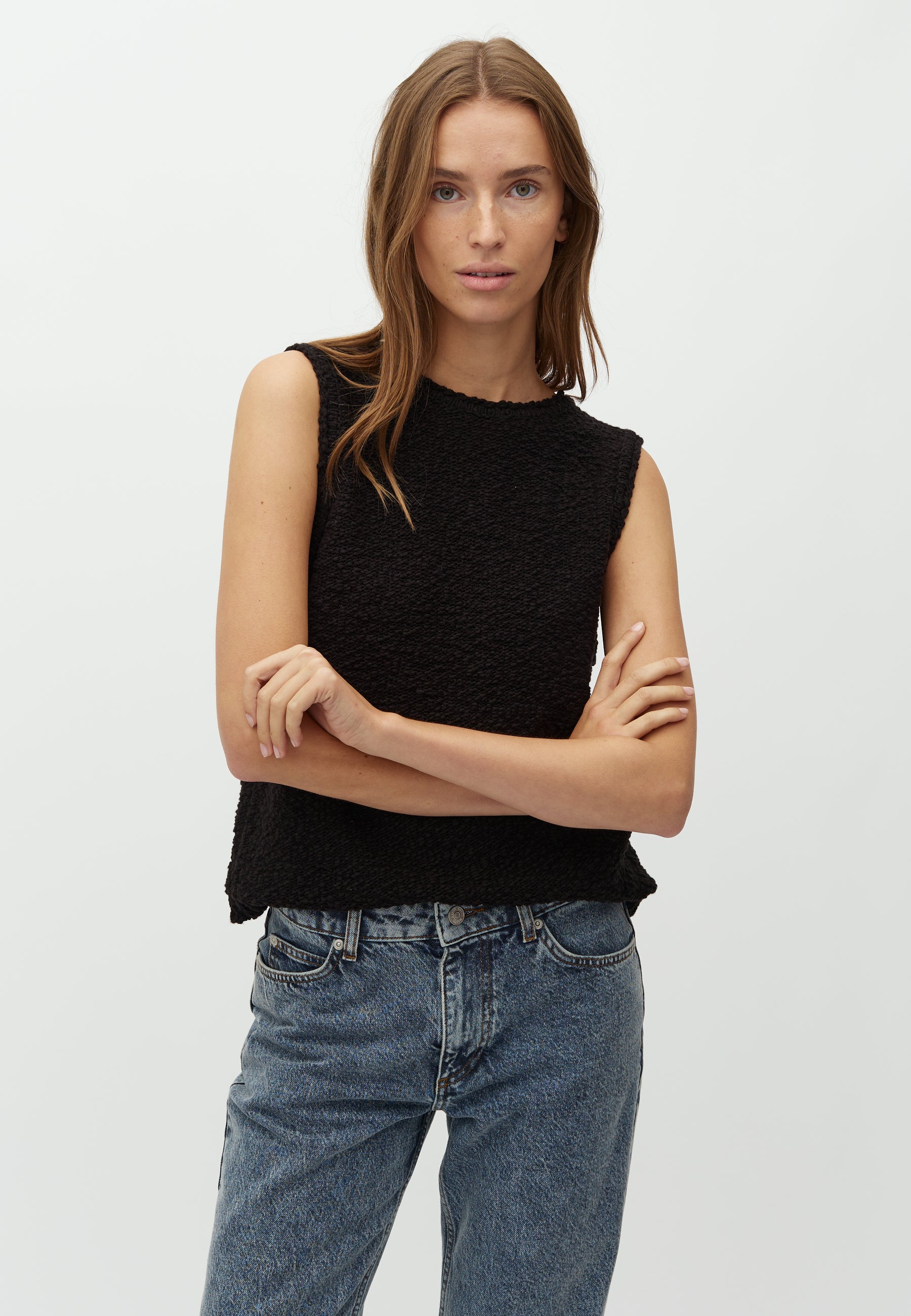 Merac V-M_Black_Model_0