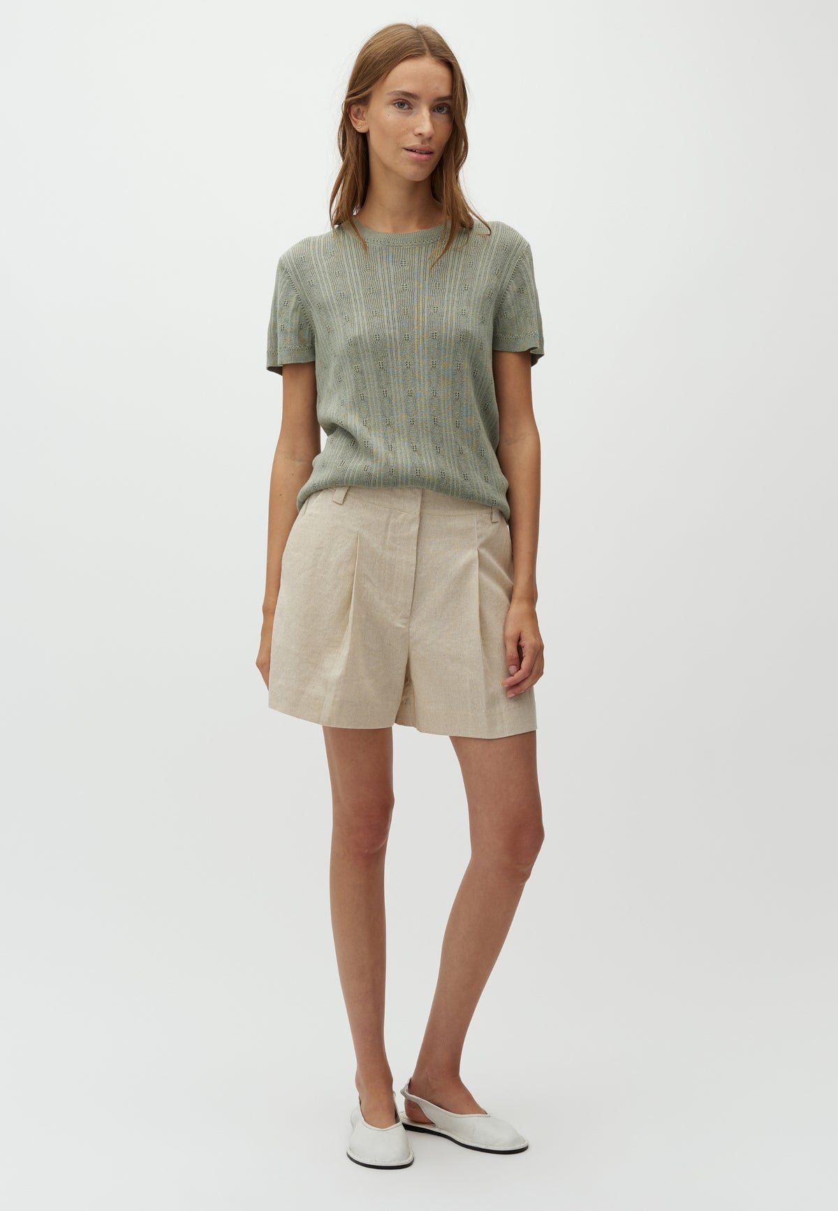 Cristiana-M_Natural Linen_Model_0