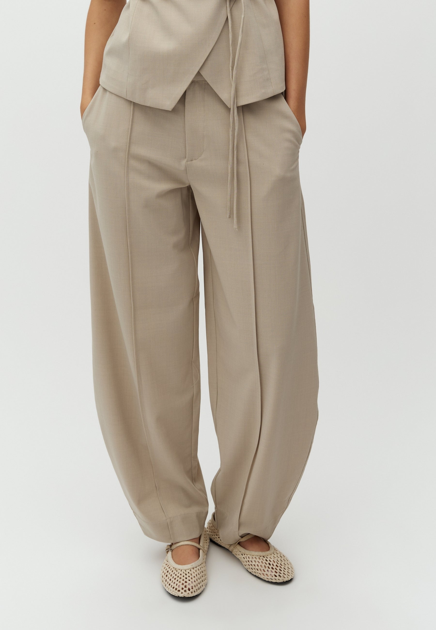 Pija-M_Light Sand_Model_1