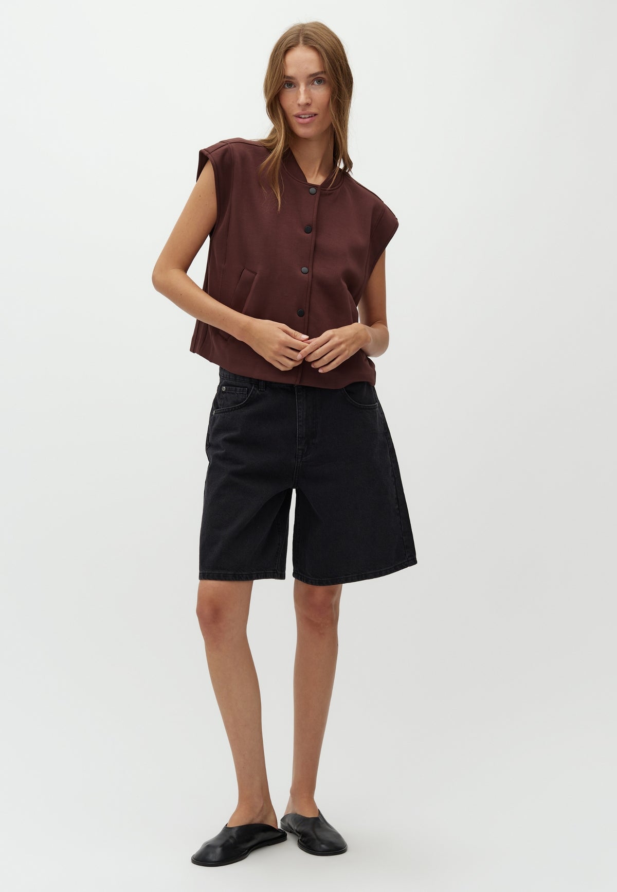 Talina-M_Rebel Black_Model_0