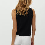 Hearttie-M_Black_Model_2