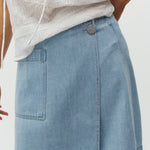 Kaia-M_Light Soft Wash_Model_3