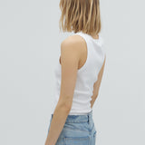 Jaxson V-M_White_Model_2