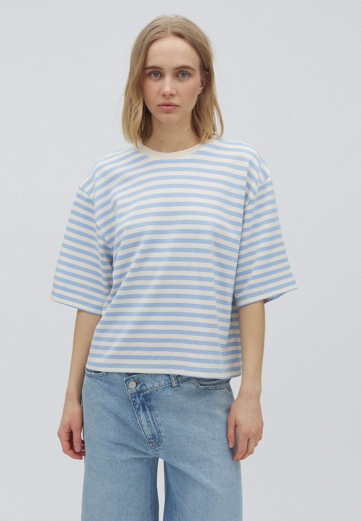Emrys-M_Classic Blue Stripe_Model_0