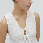 Cyra-M_White_Model_1