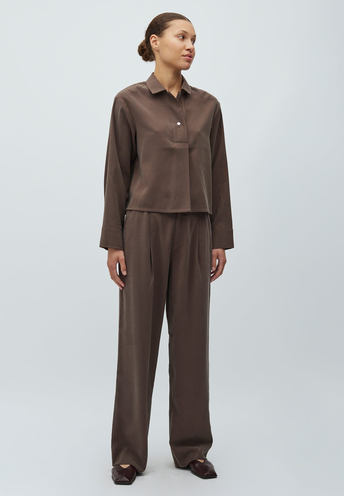 Daniello-M_Chocolate Brown_Model_0