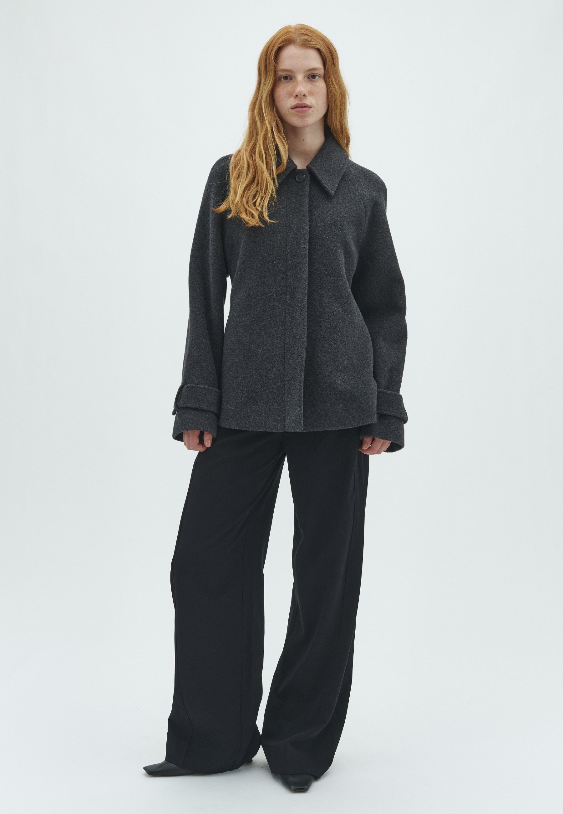 Tary-M_Dark Grey Melange_Model_0