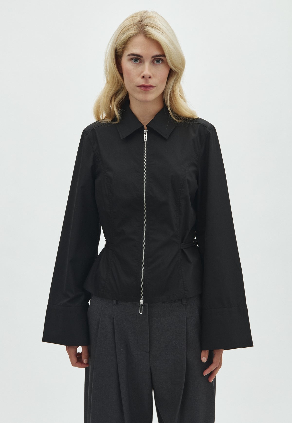 Anoul LS-M_Black_Model_0