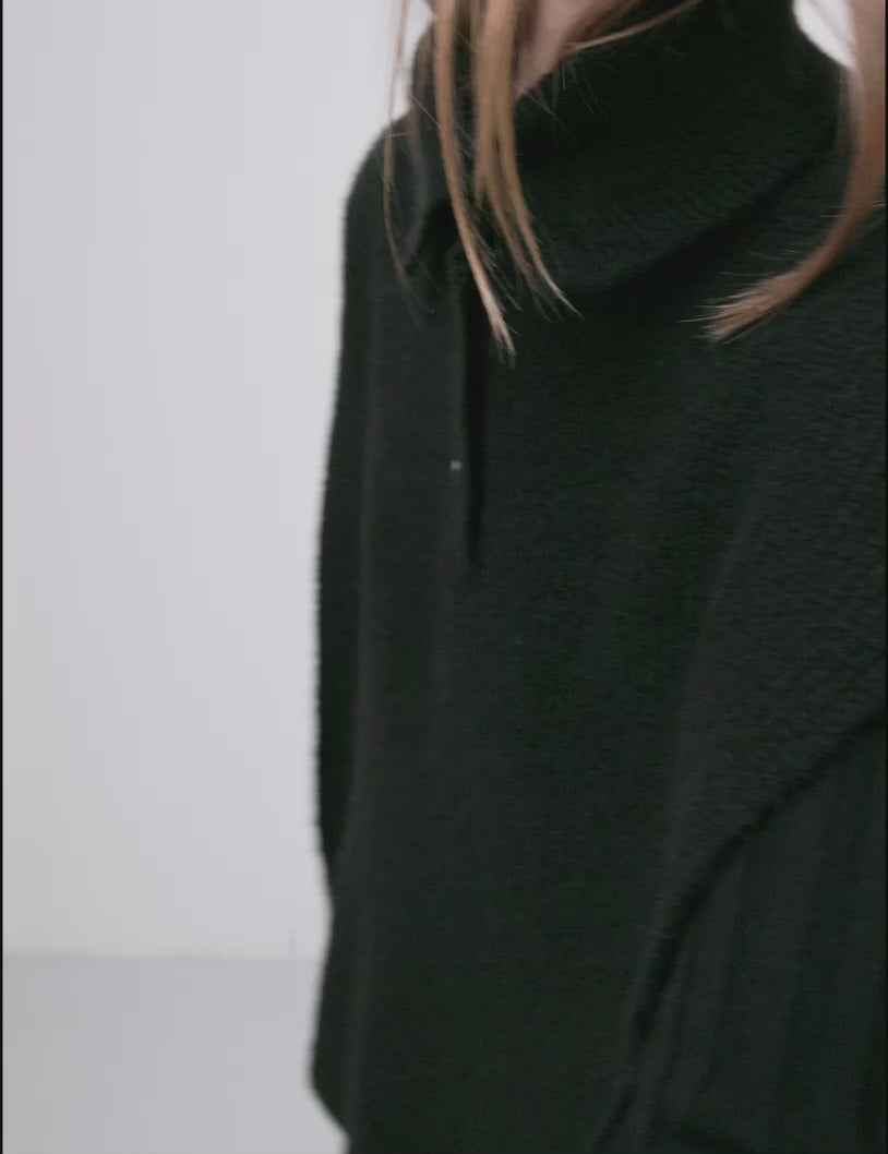 Tristiana-M_Black_Video_0