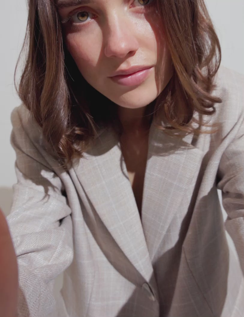 Howla-M_Beige Check_Video_