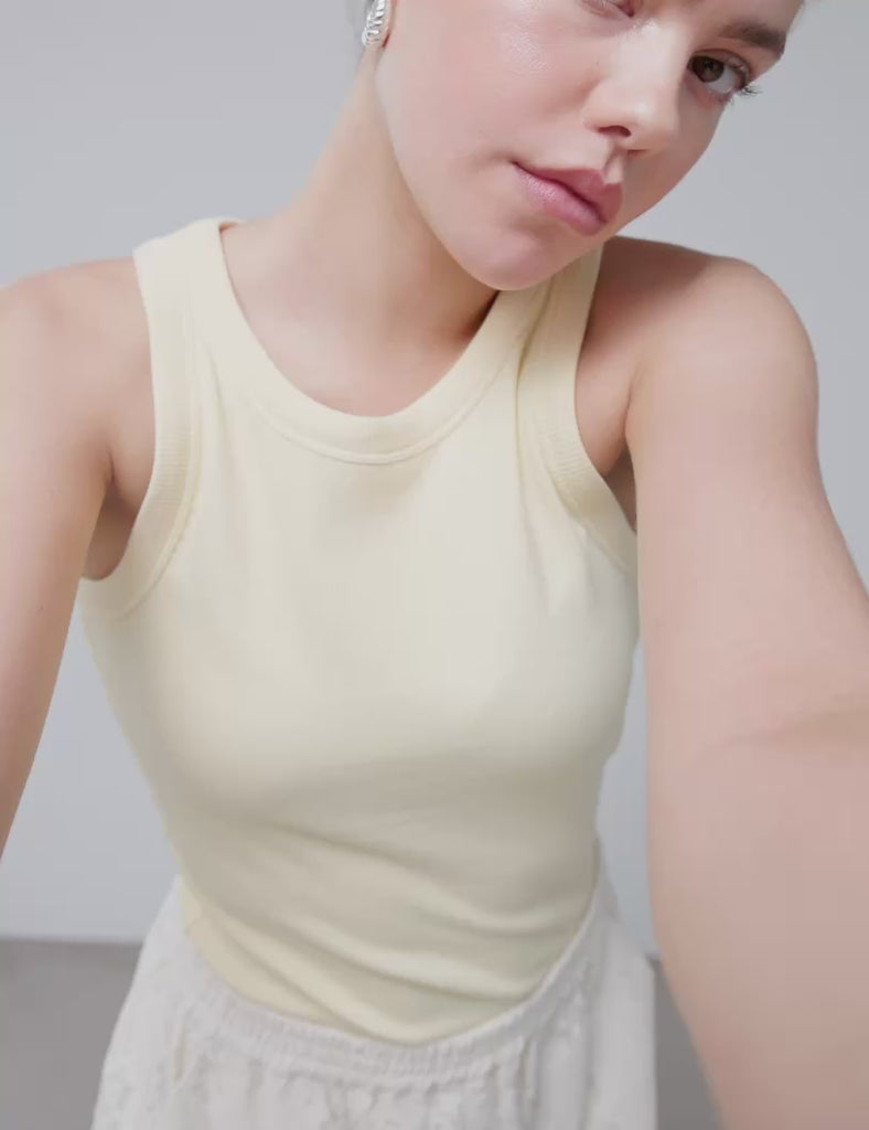 Jaxson-M_Summer Yellow_Video_0