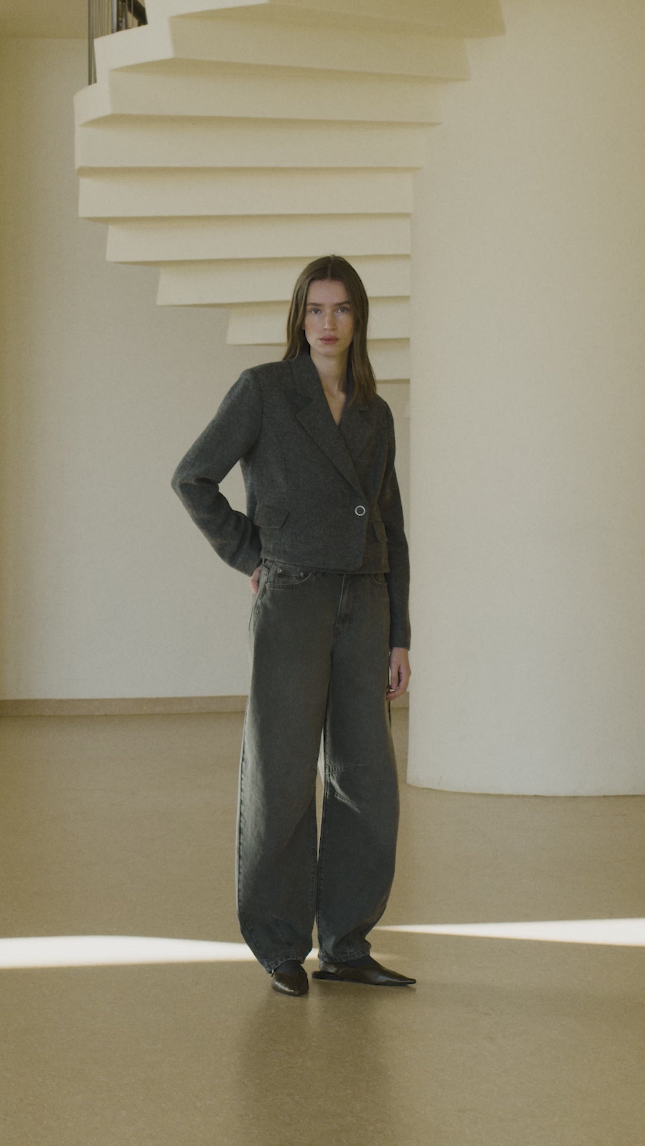 Iva-M_Black Twill_Video_1