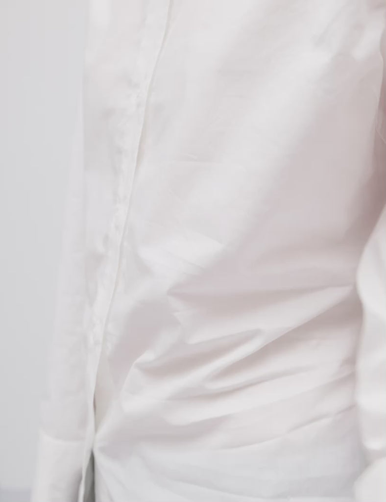 Kaloni-M_White_Video_0