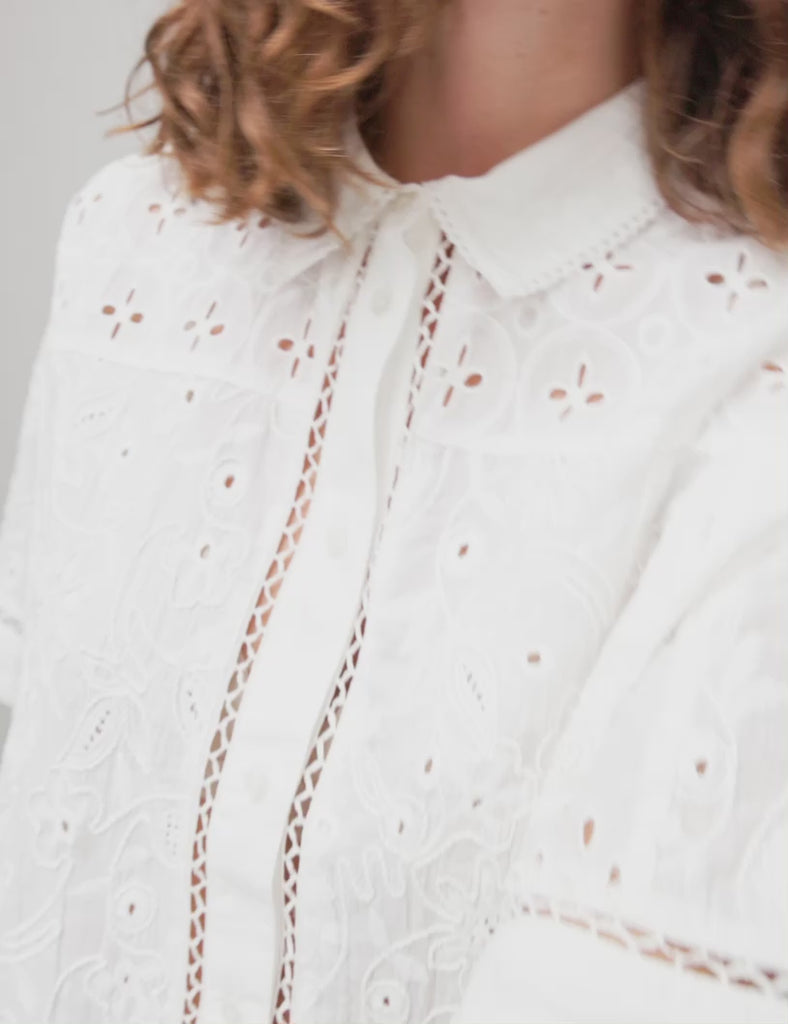 Sonja-M_White_Video_0