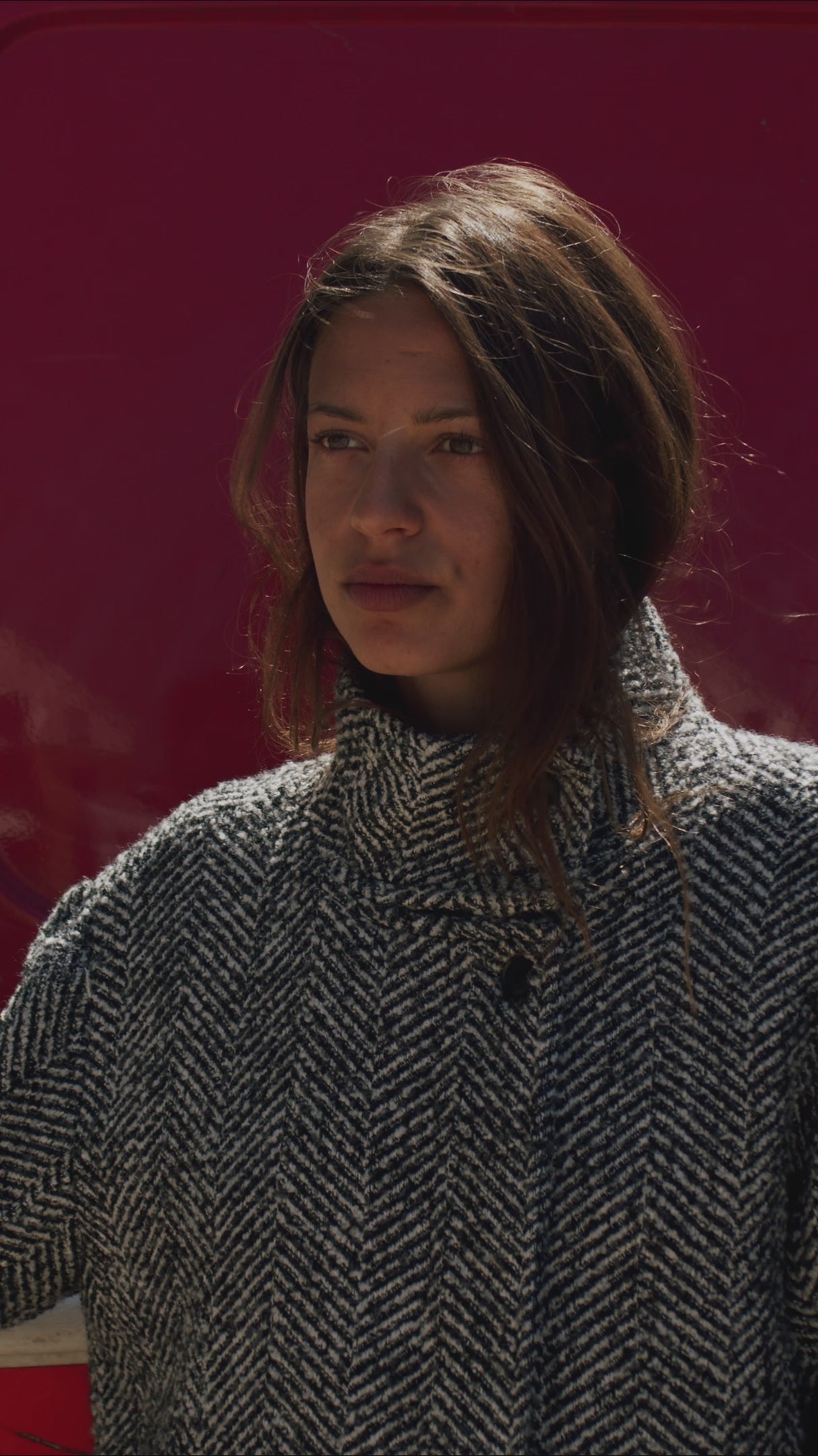 Makaia-M_Grey Herringbone_Video_1