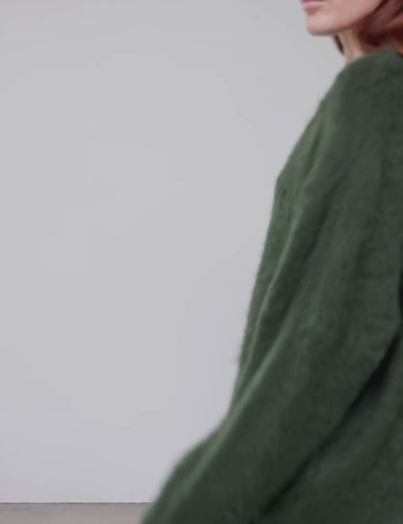 Gillis-M_Pine Green_Video_