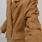 Iva-M_Cognac Brown_Video_1