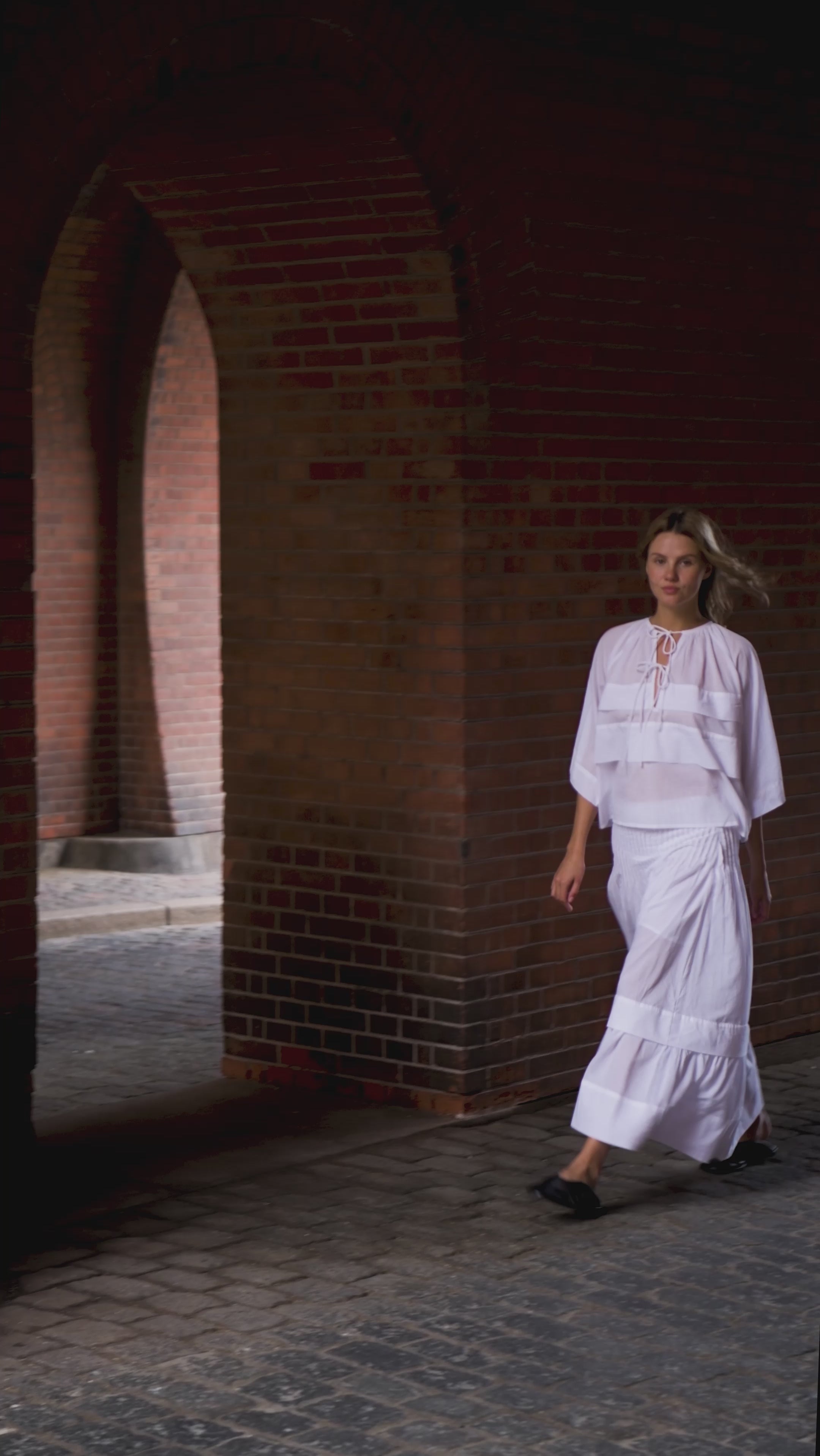 Katria-M_White_Video_4