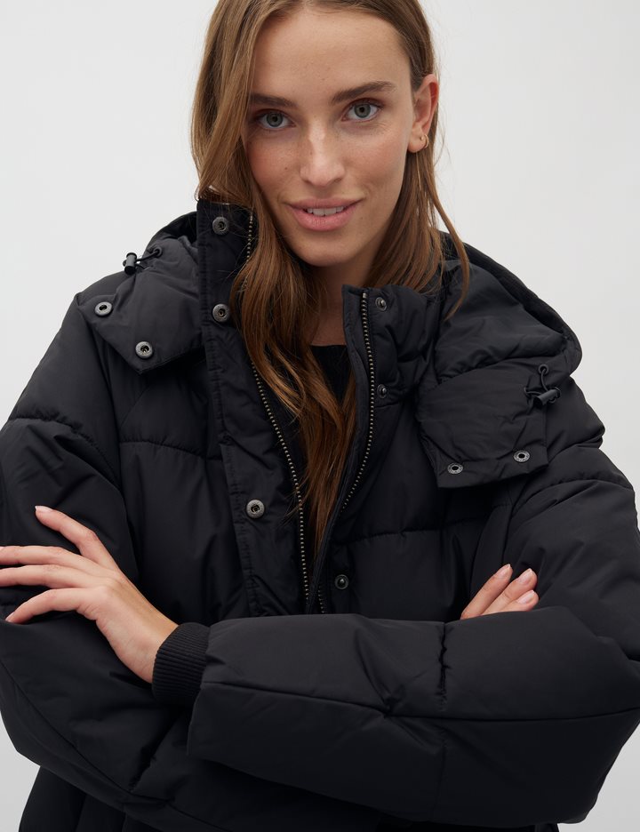 Ela Slit Pufferjacke - Schwarz